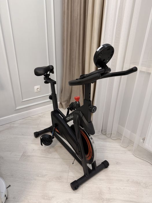 Продам велотренажер Genau