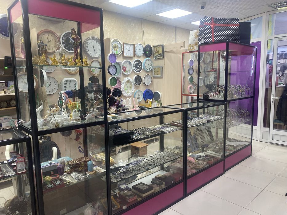 Витрины островок