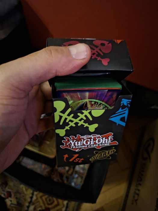 Yu - gi - oh огромен брой карти от различни издания