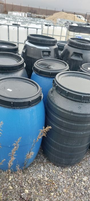Продавам бидони 200-220 литра