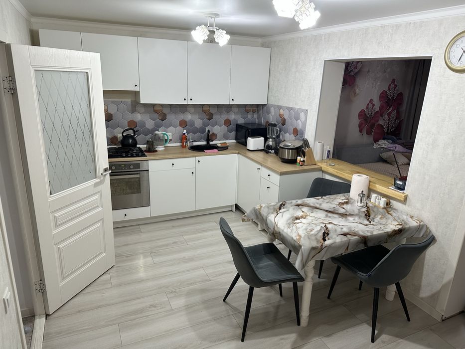 Продам трёхкомнатную квартиру