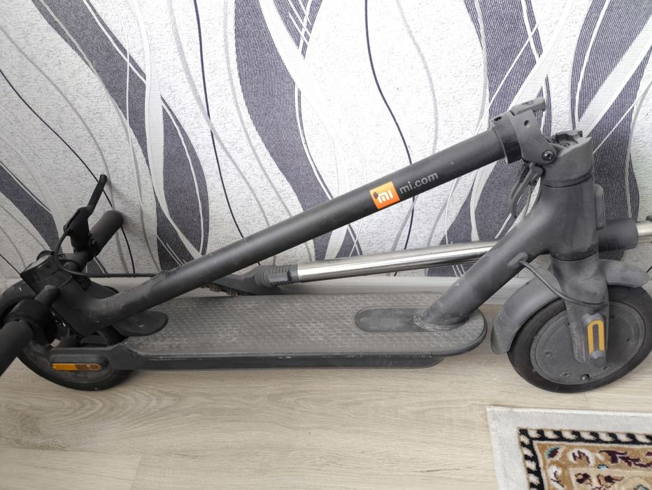 Mi essential электросамокат
