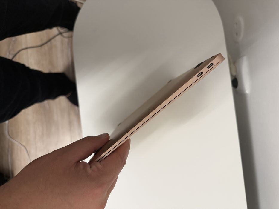MacBook Air 13" Rose Gold (2018) – Stare Impecabilă / Intel i5 / 8GB RAM / macOS Sonoma