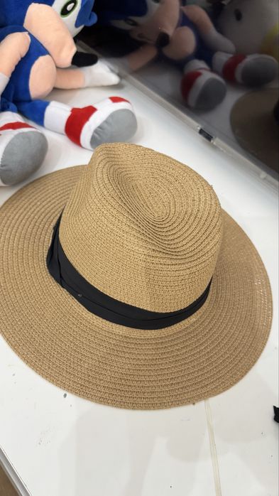 Женская шляпа отдых