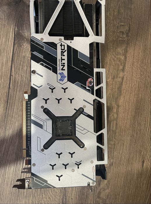 продам RX 5700 XT