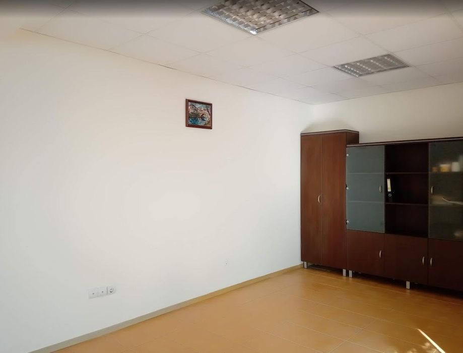 Дава се под наем Офис в Пловдив, Гагарин - 114 кв.м за 470 € - Снимка #1