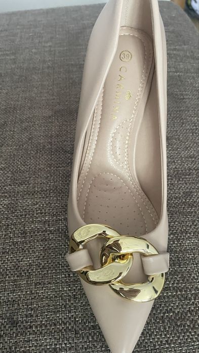 Продам новые туфли