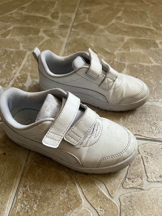Бели маратонки Puma