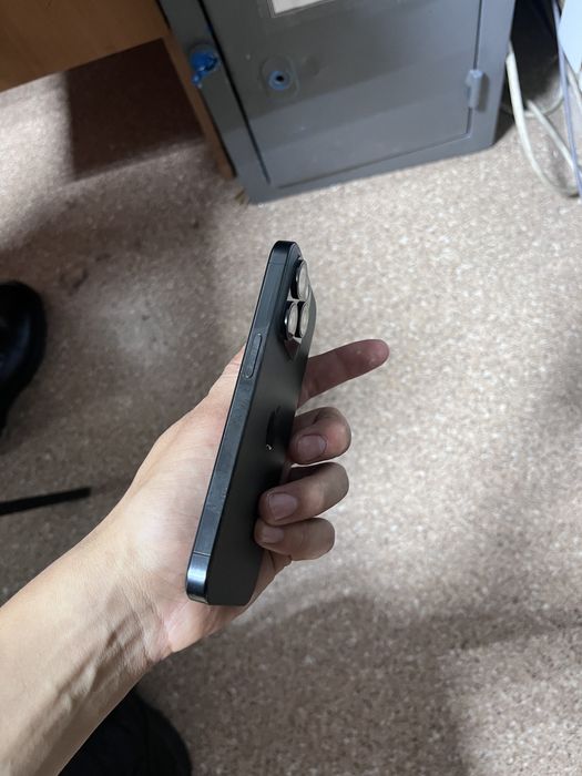 Продам iphone 15 pro 256gb