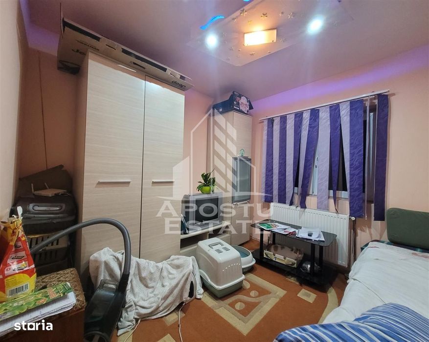 Apartament de vanzare cu 3 camere, 2 bai, zona Bucovina