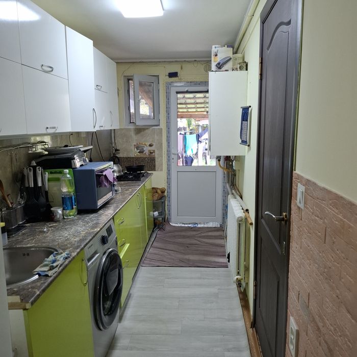 Продам  дом ( 1/2 часть дома