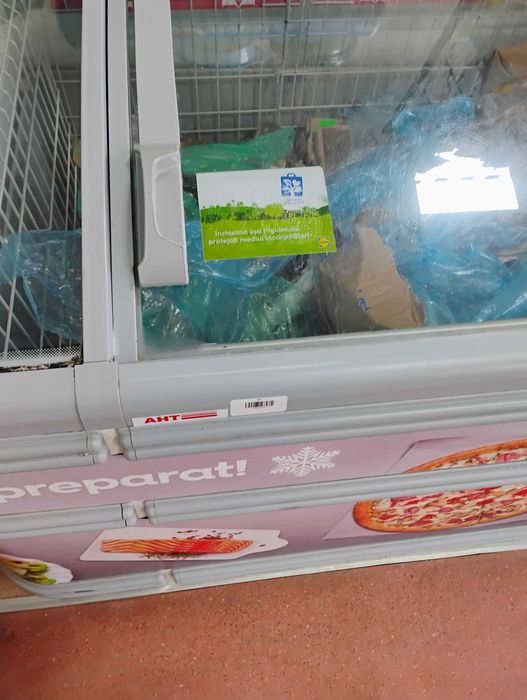 Vitrine frigorifice diverse marimi ,rafturi magazin in stare excelenta