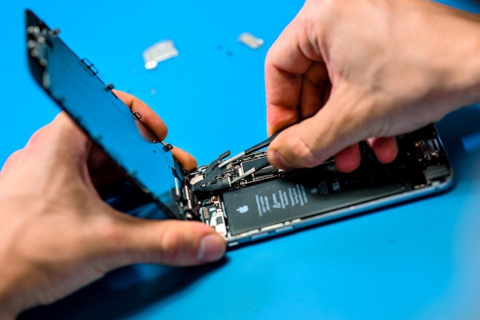 Ремонт сотовых телефонов Замена стекла на iPhone