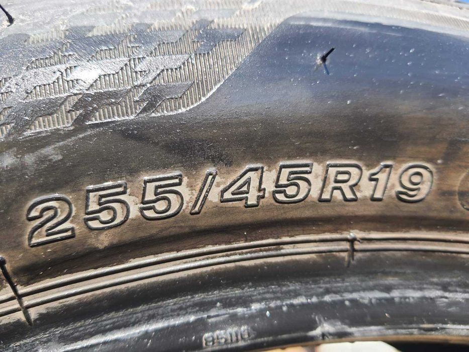Летни гуми 255/45/19