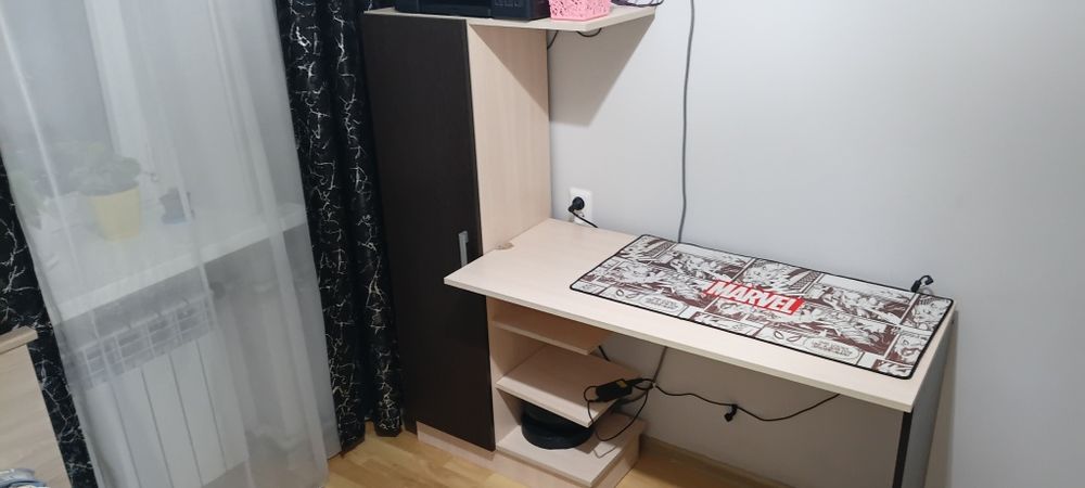 Стол с шкафчиком