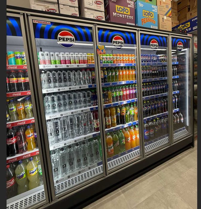 Construim vitrine frigorifice verticale pentru bauturi.