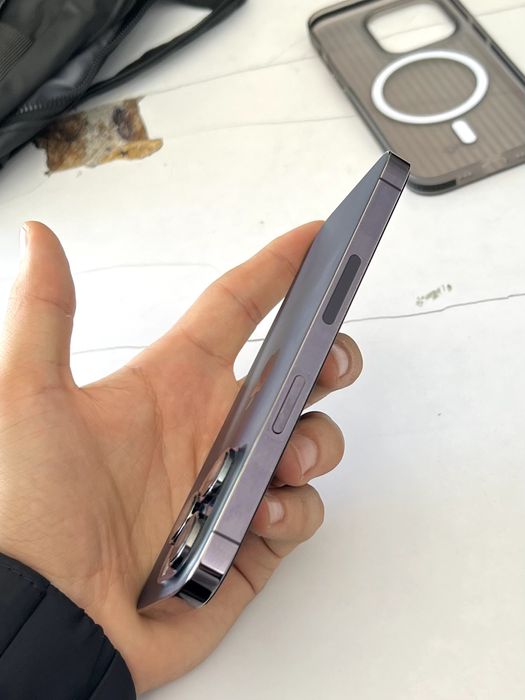 Iphone 14 pro LL/A 128 g hechqanaqa aybi yoq petnolari ham yoq.