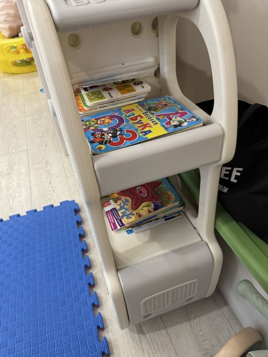 Стеллаж автобус детский