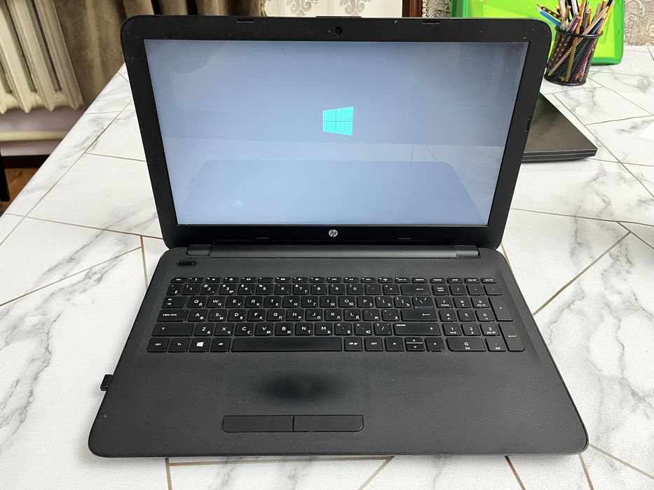 Ноутбук hp 250 сотилади БТС