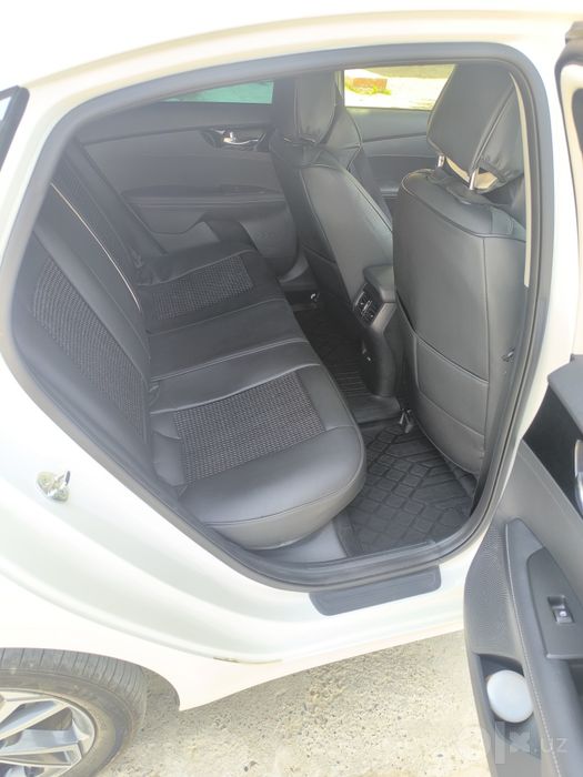 Kia cerato Luxe+ 2.0