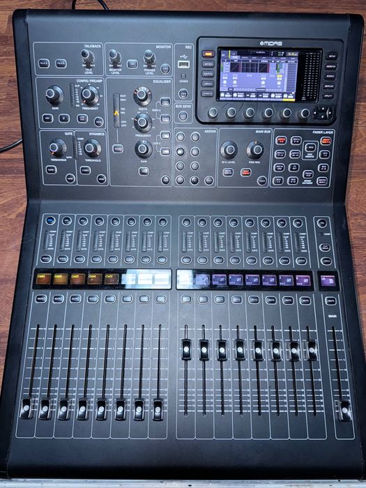Midas M32 LIVE Digital Mixer