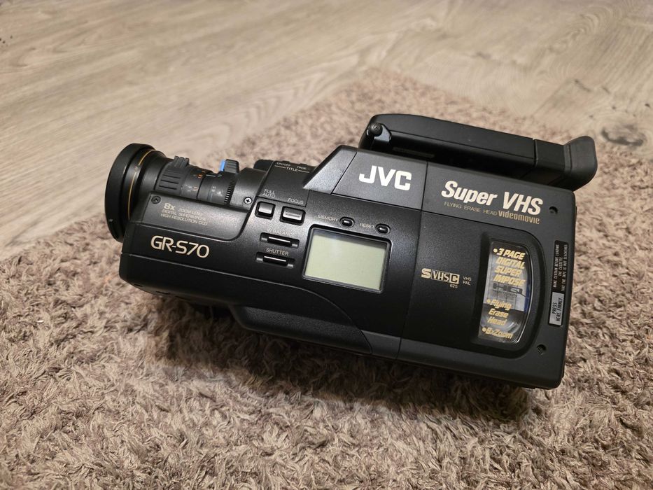 Camera Video JVC GR-S70 Veche SuperVHS CA NOUA