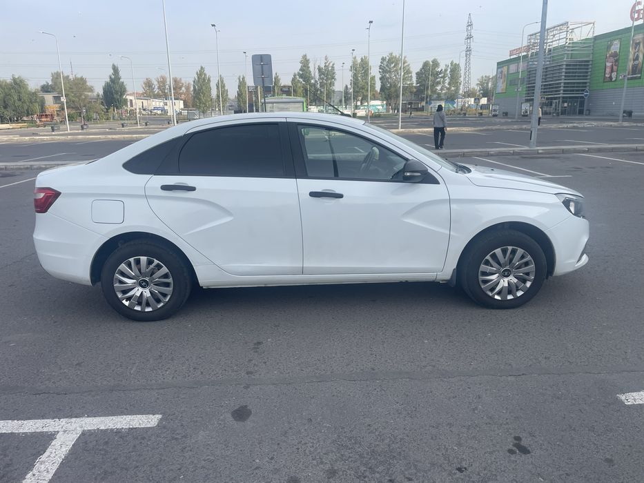 Продам машину LADA VESTA