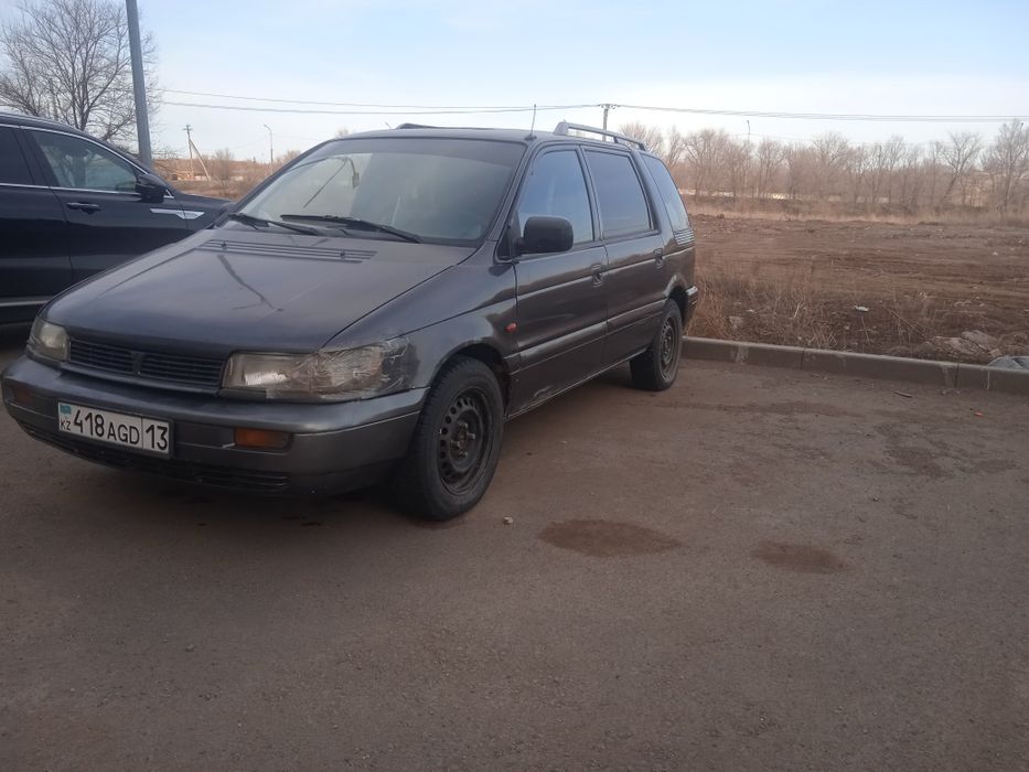 Mitsubishi Space wagon