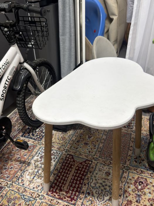 Детский стол со стульями