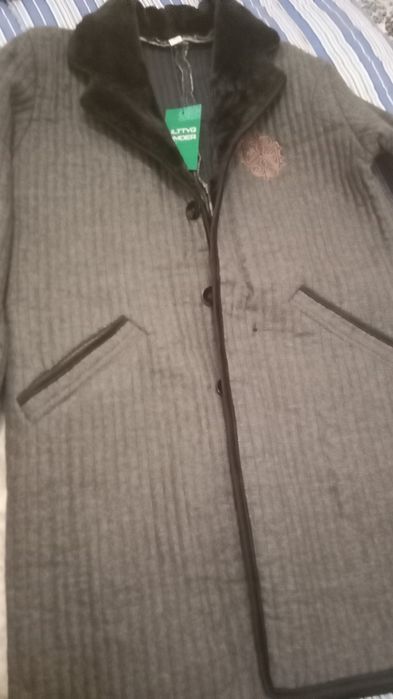 Мужскои Шапан новый Этикеткасымен