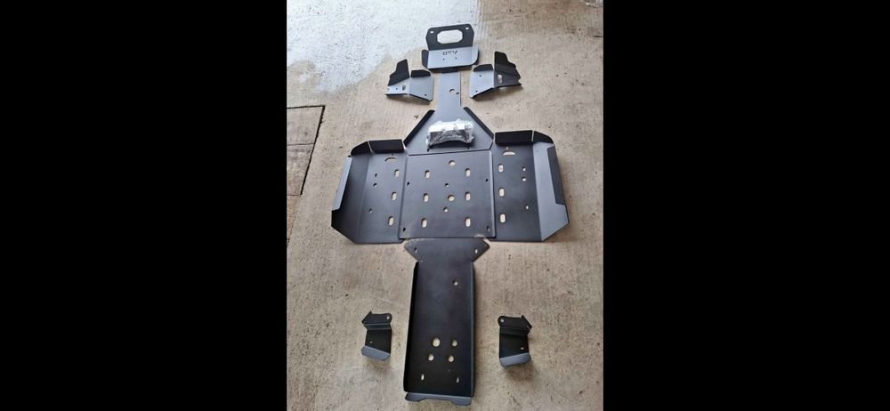 Atv CF moto 520l număr negru