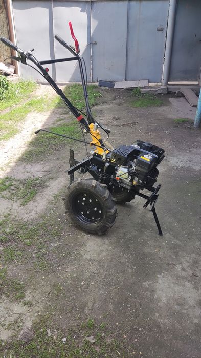 Продам мотоблок Huter MK8000