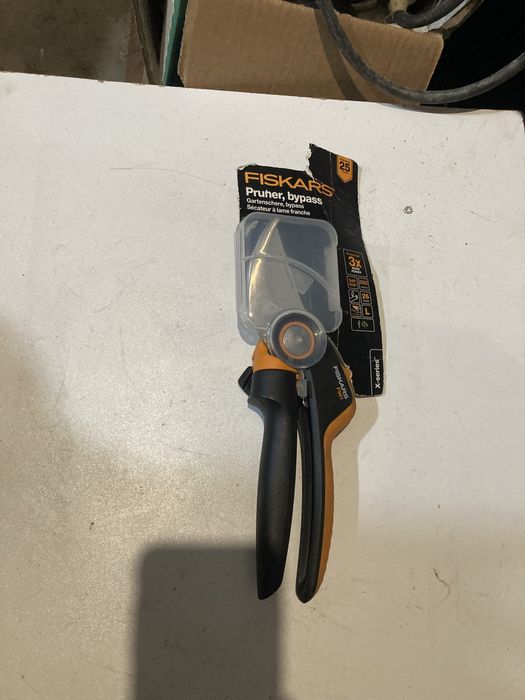 Foarfeca FISKARS PowerGear P961, L, otel