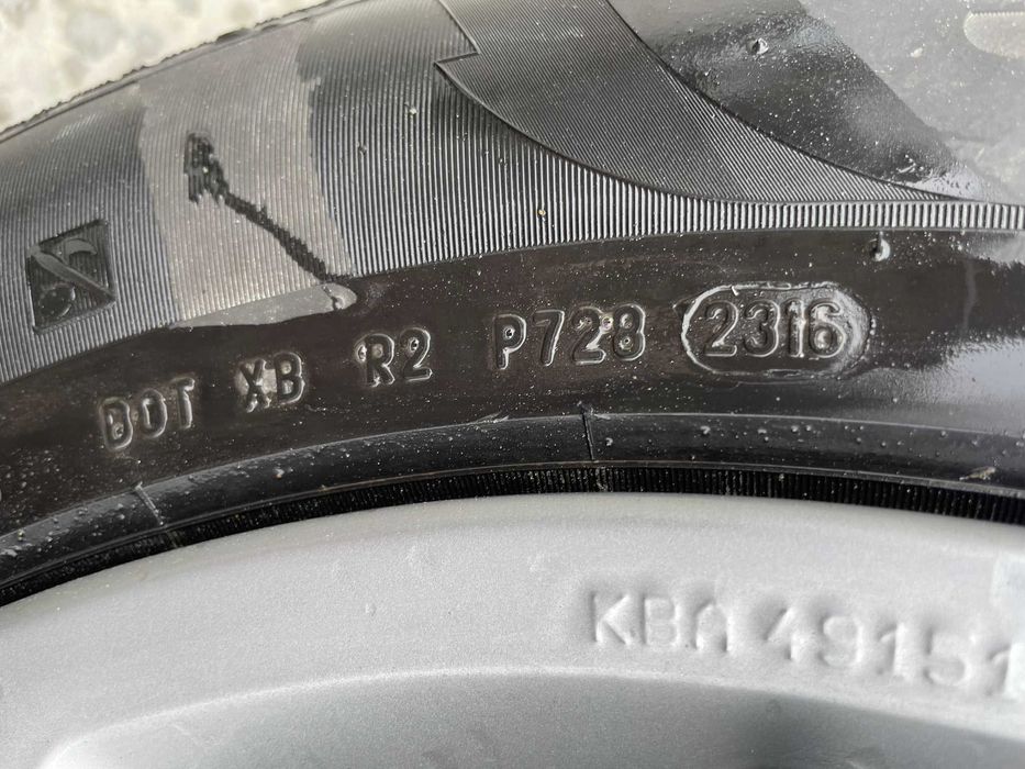 Jante Audi Volkswagen 235 65 17 Pirelli Iarna