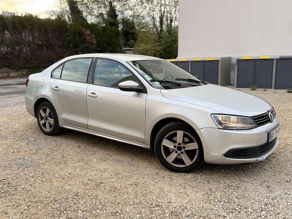 VOLKSWAGEN Jetta 2011 — imagine 1