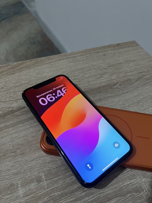 Продам айфон 11 про