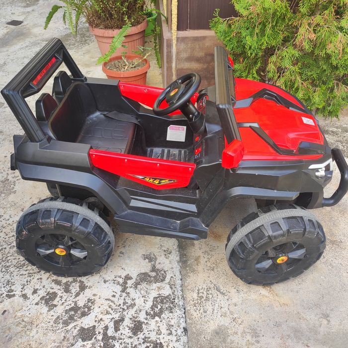 Детска акумулаторна джипка