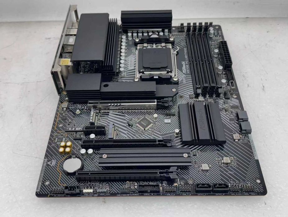 Процесор AMD Ryzen 9 7900X + Дъно ASRock X670E PG Lightning