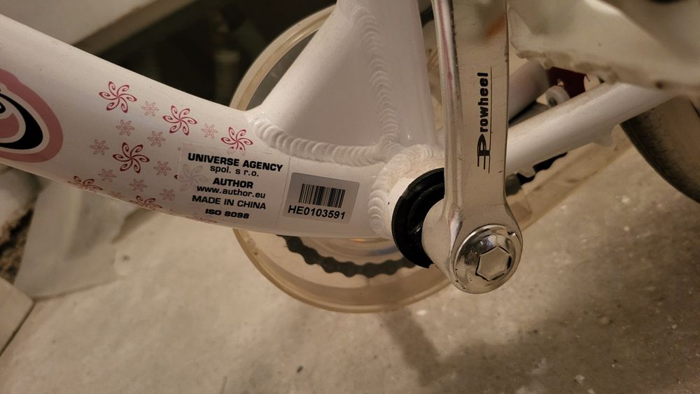 Велосипед детский для девочек. Состояние отличное.