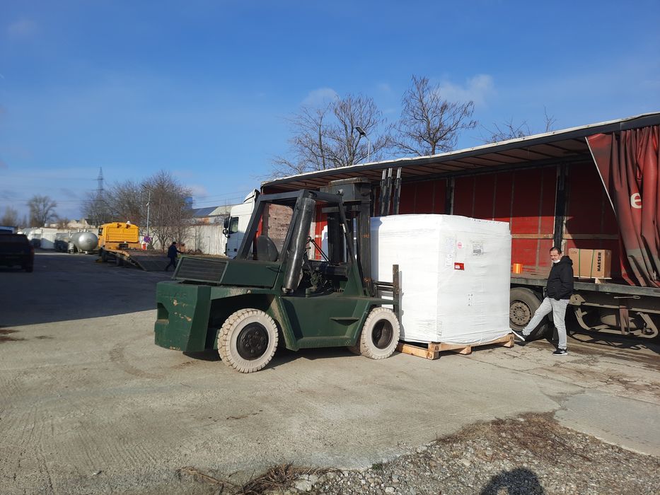 Inchiriez stivuitor 7 tone  închiriere încarcare descarcare marfa