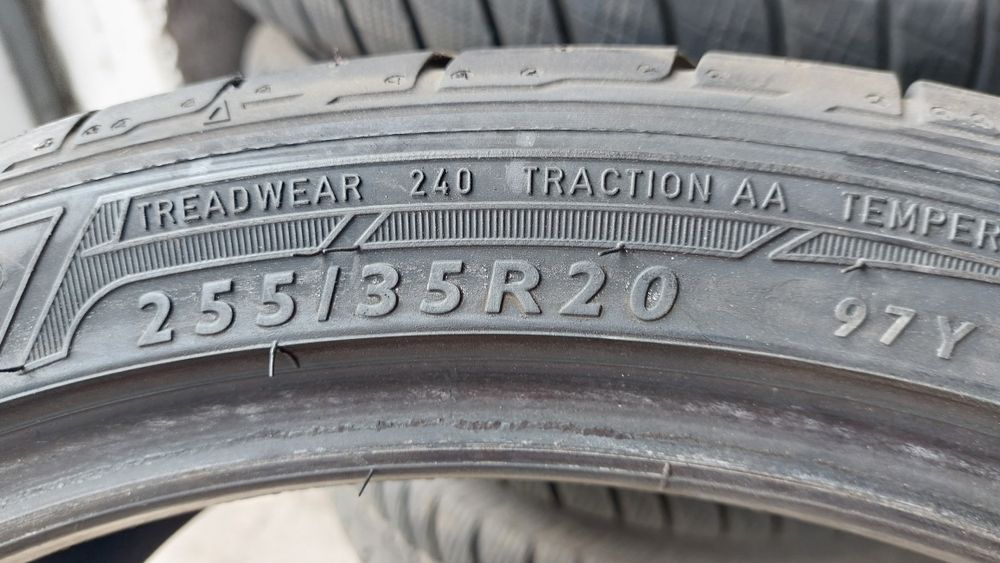 Летни гуми 255/35/20 Dunlop 2 броя