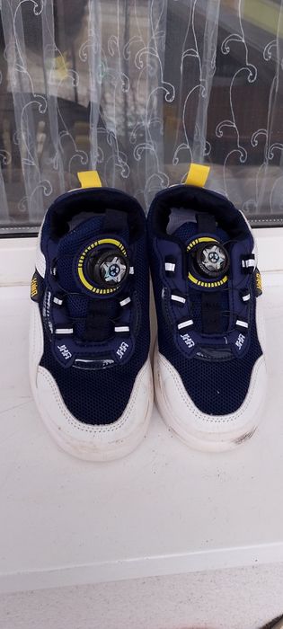 Детски дрехи ръст 116/122 и маратонки