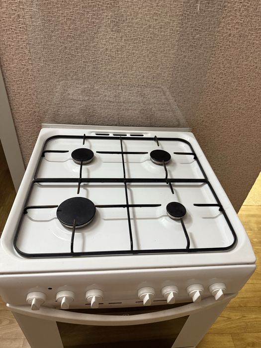 Продам Газовую плиту