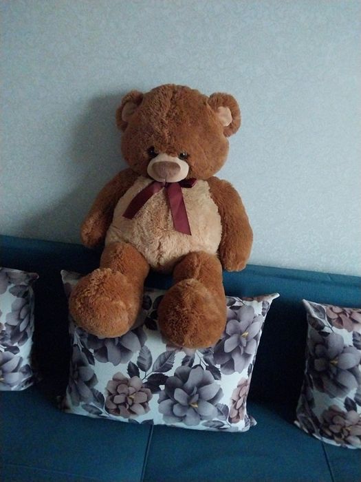 Плюшевый  мишка очень красивый