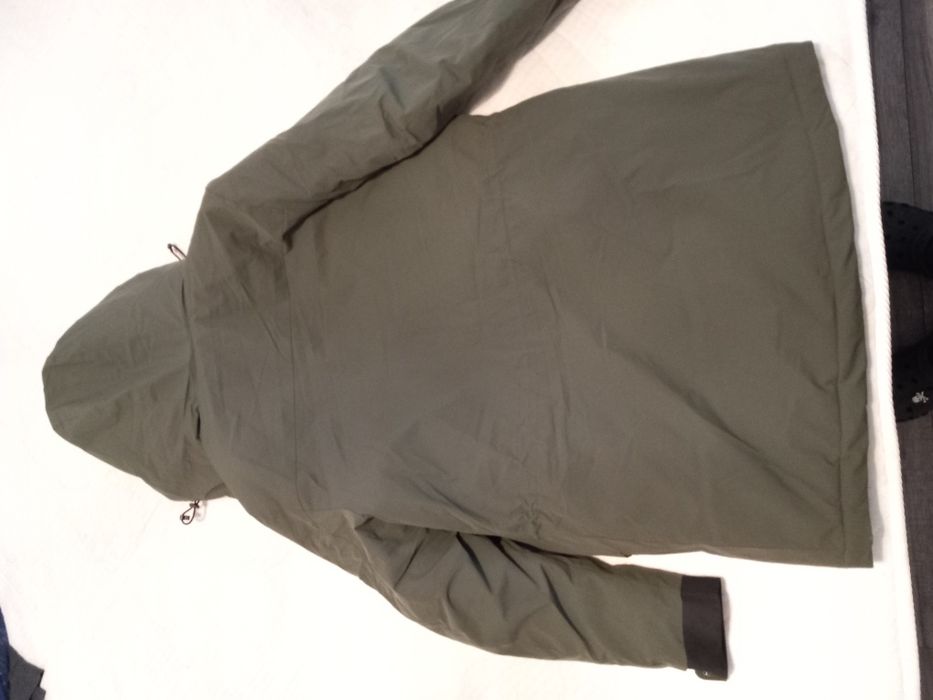 Vand geaca parka iarna s.Oliver model nou 2023-2024, purtata de 2 ori