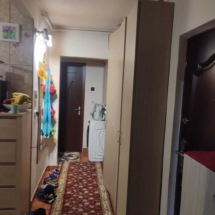 Apartament cu 2 camerei+garaj sub bloc