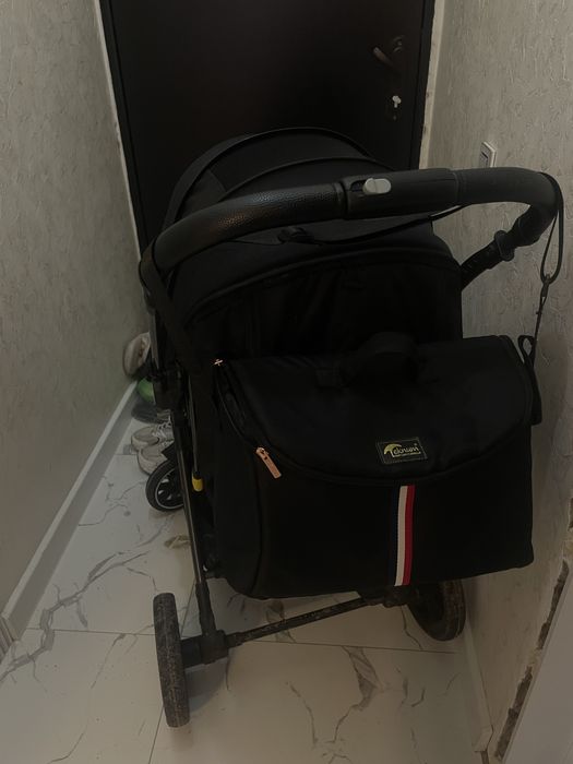 Коляска прогулочная