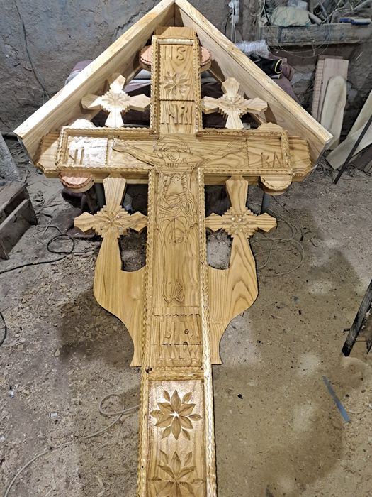 Troite Lemn Sculptate Manual