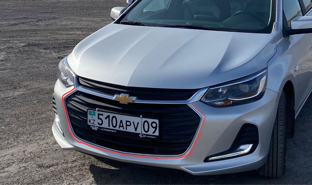 Хром решетки бампера Шевролет Оникс