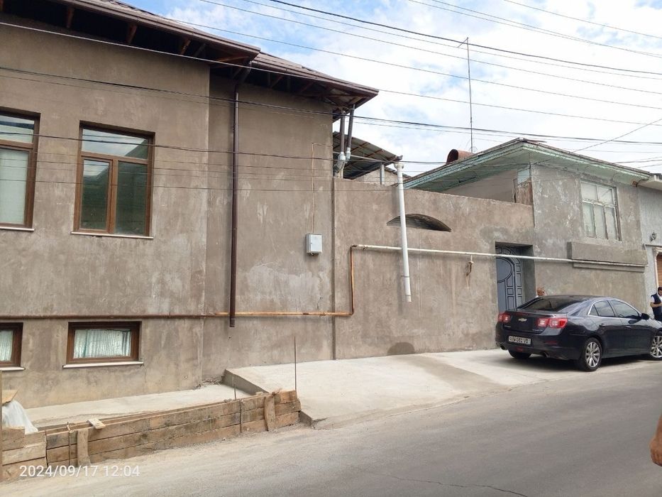 Продается участок в 4 сотки в Чиланзарском р-н, Узбекфильм